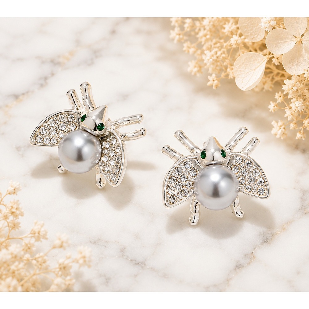 Joan Rivers Faux Pearl Bee Earrings Silver Crystal Green Eyes Vintage Unworn